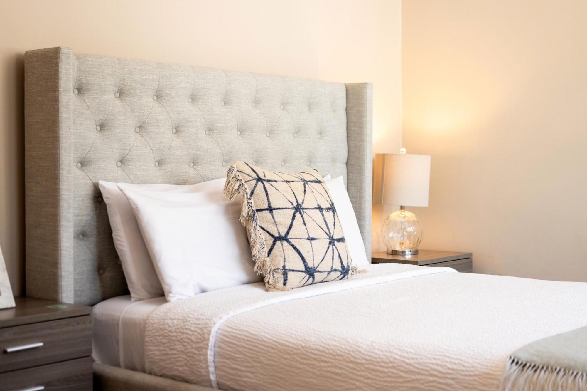 La Mona Loiza Complex By With Bear Hotel